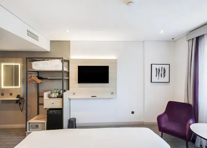 Premier Inn Dubai International Airport - An Emirates Group CompanyAirport Hotel